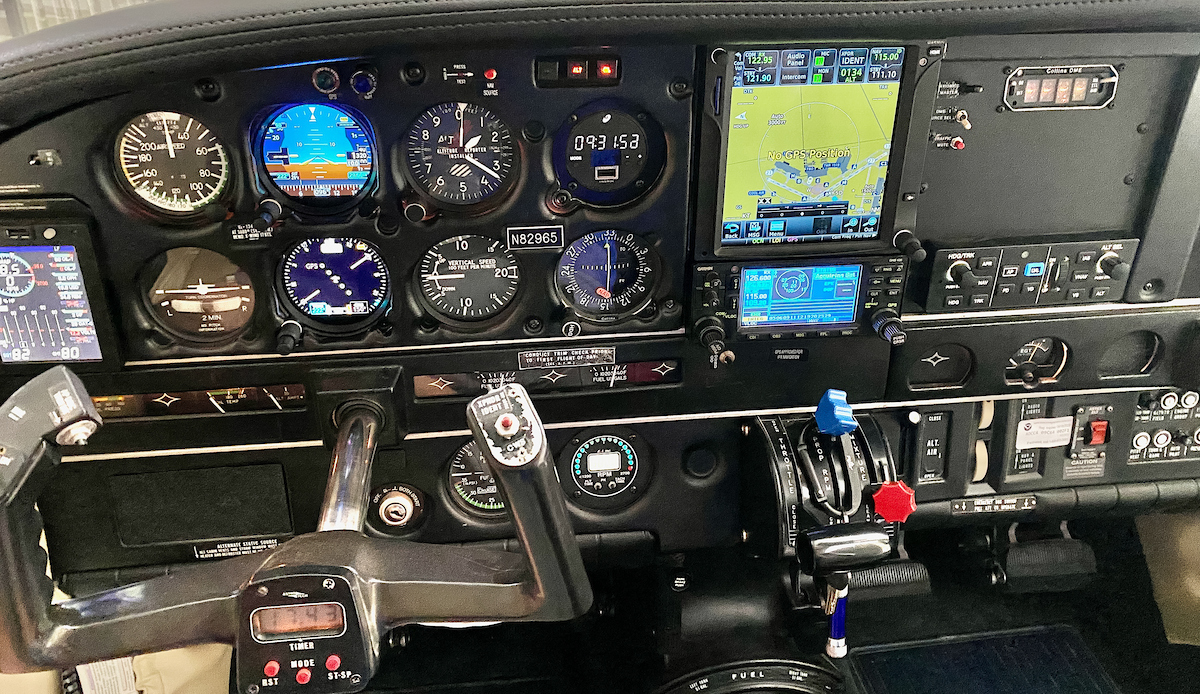 Saratoga instrument panel and avionics